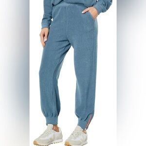 SUNDRY BLUE FAUX SHERPA SWEATPANT JOGGERS SIZE LARGE